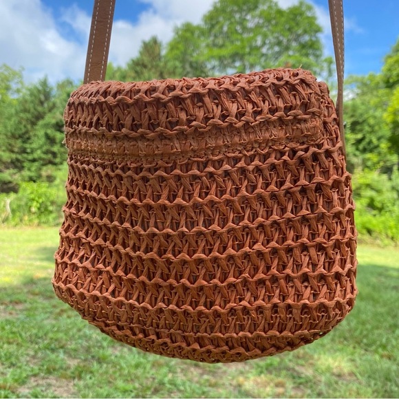 Universal Thread Rusty-Orange Crochet Paper Crossbody Bag w. Tan Faux-Leather - Picture 3 of 3